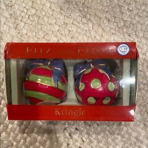 NWT Fitz and Floyd Kringle Festive Salt and Pepper Set